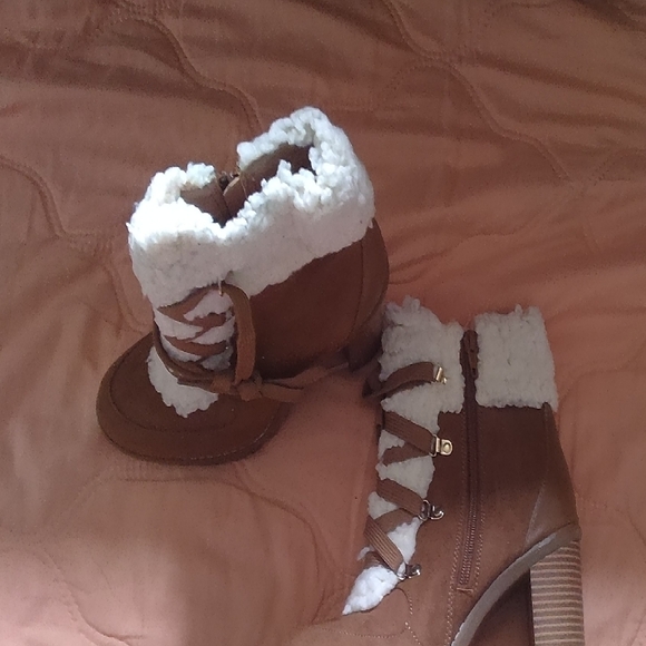 BCBGeneration Brown and White Heeled Boots with Lace-Up Design - Picture 2 of 6